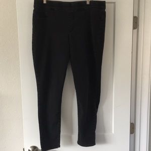 Nine West black pull on skinny jeans
